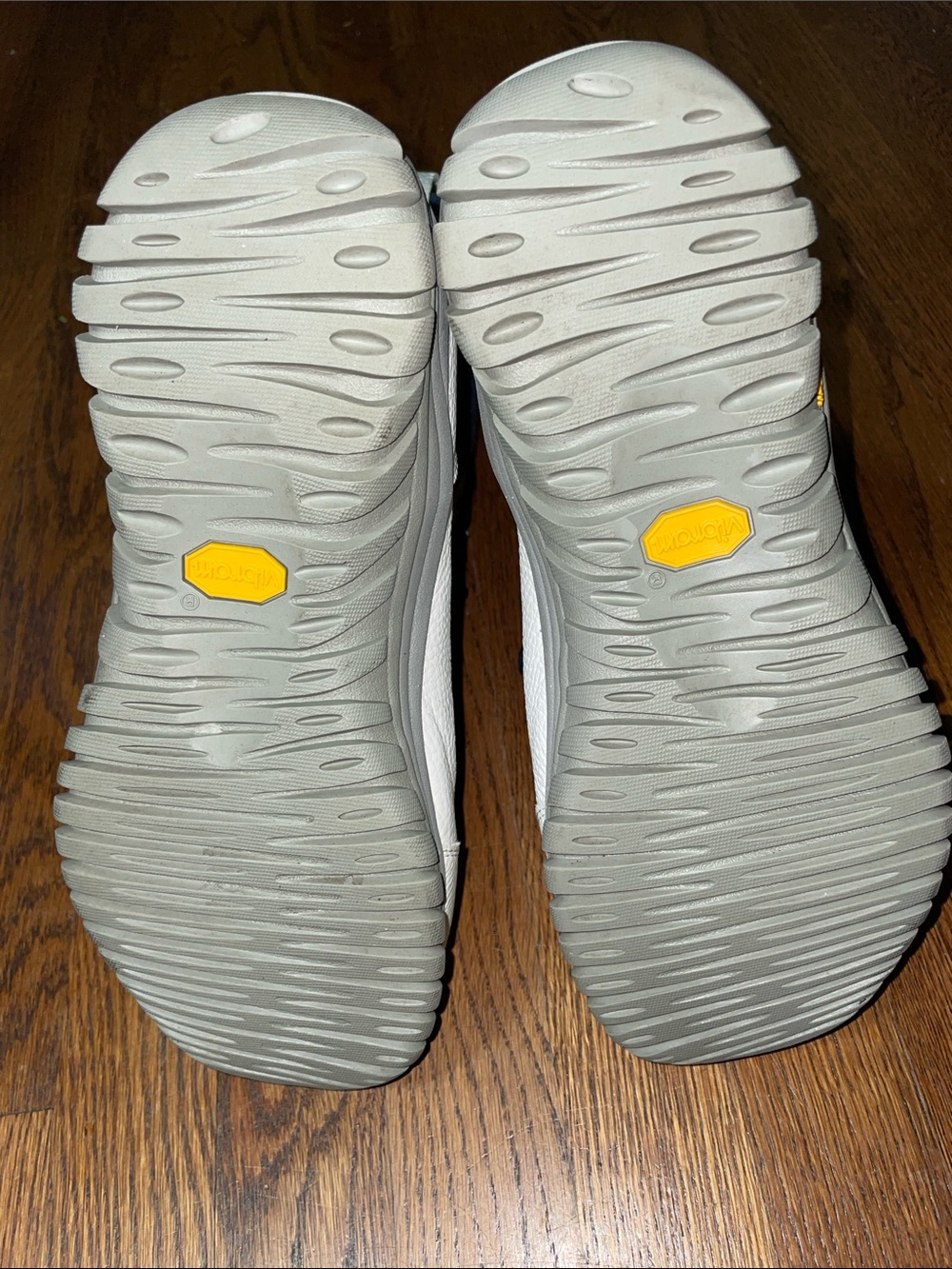 UGG Adirondack II boots - Picture 10 of 16